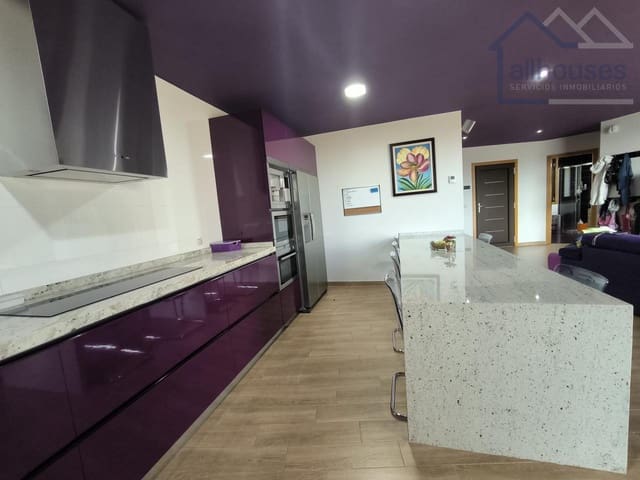 4 sypialnia Willa na sprzedaż w Tui z basenem garażem - 590 000 € (Ref: 9417280)