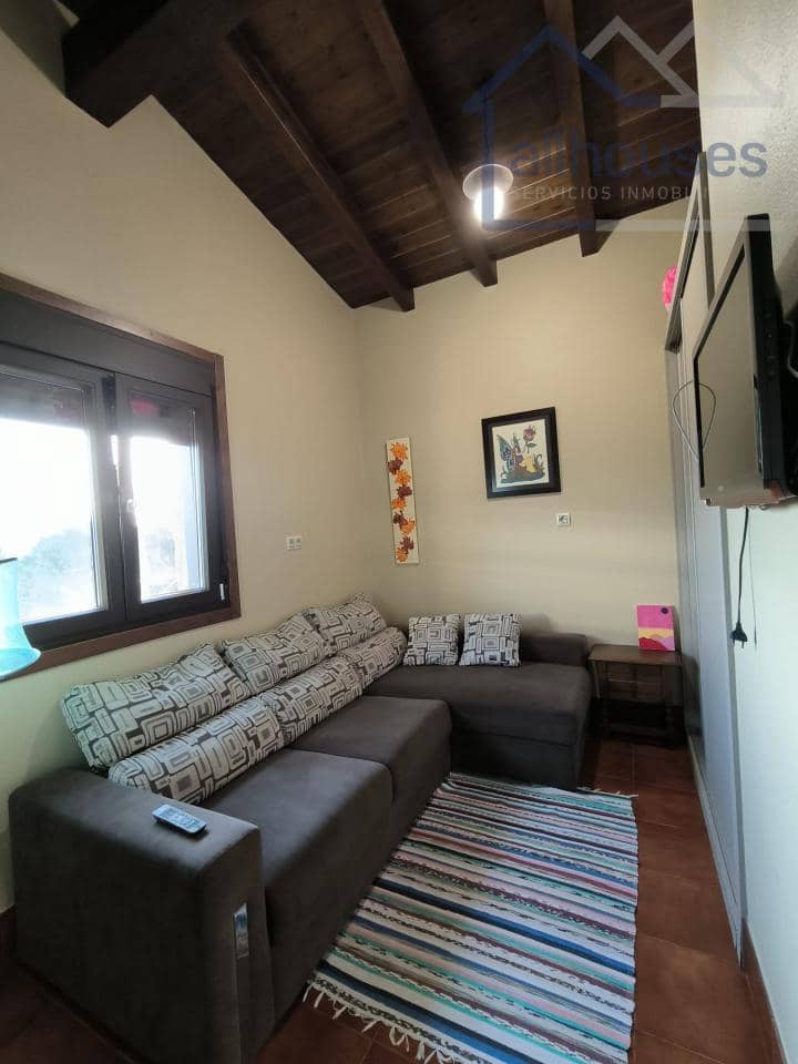 4 bedroom Villa for sale in Tui with pool garage - € 590,000 (Ref: 9417280)