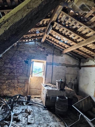 2 bedroom Finca/Country House for sale in O Rosal - € 120,500 (Ref: 9417281)