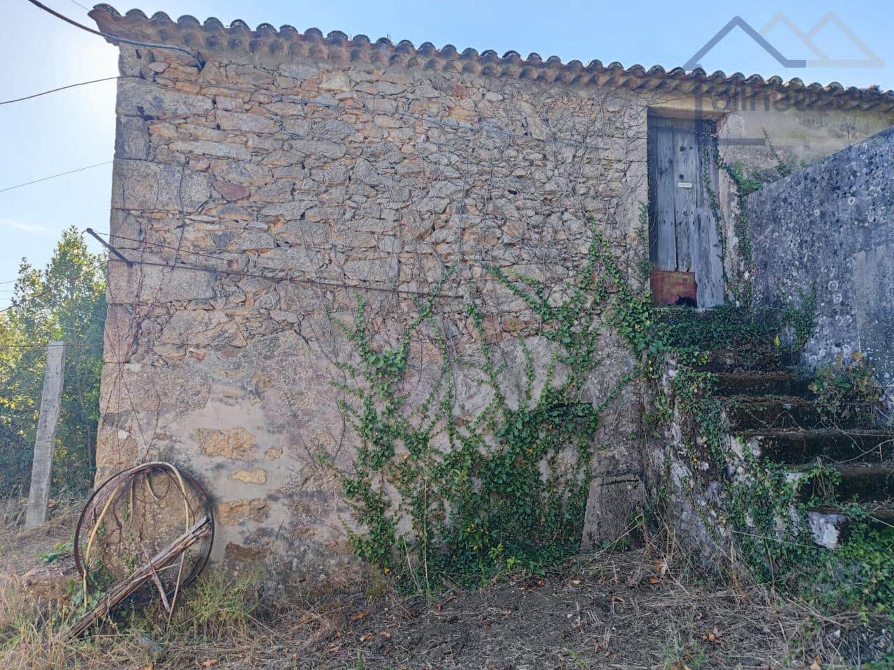 2 bedroom Finca/Country House for sale in O Rosal - € 120,500 (Ref: 9417281)