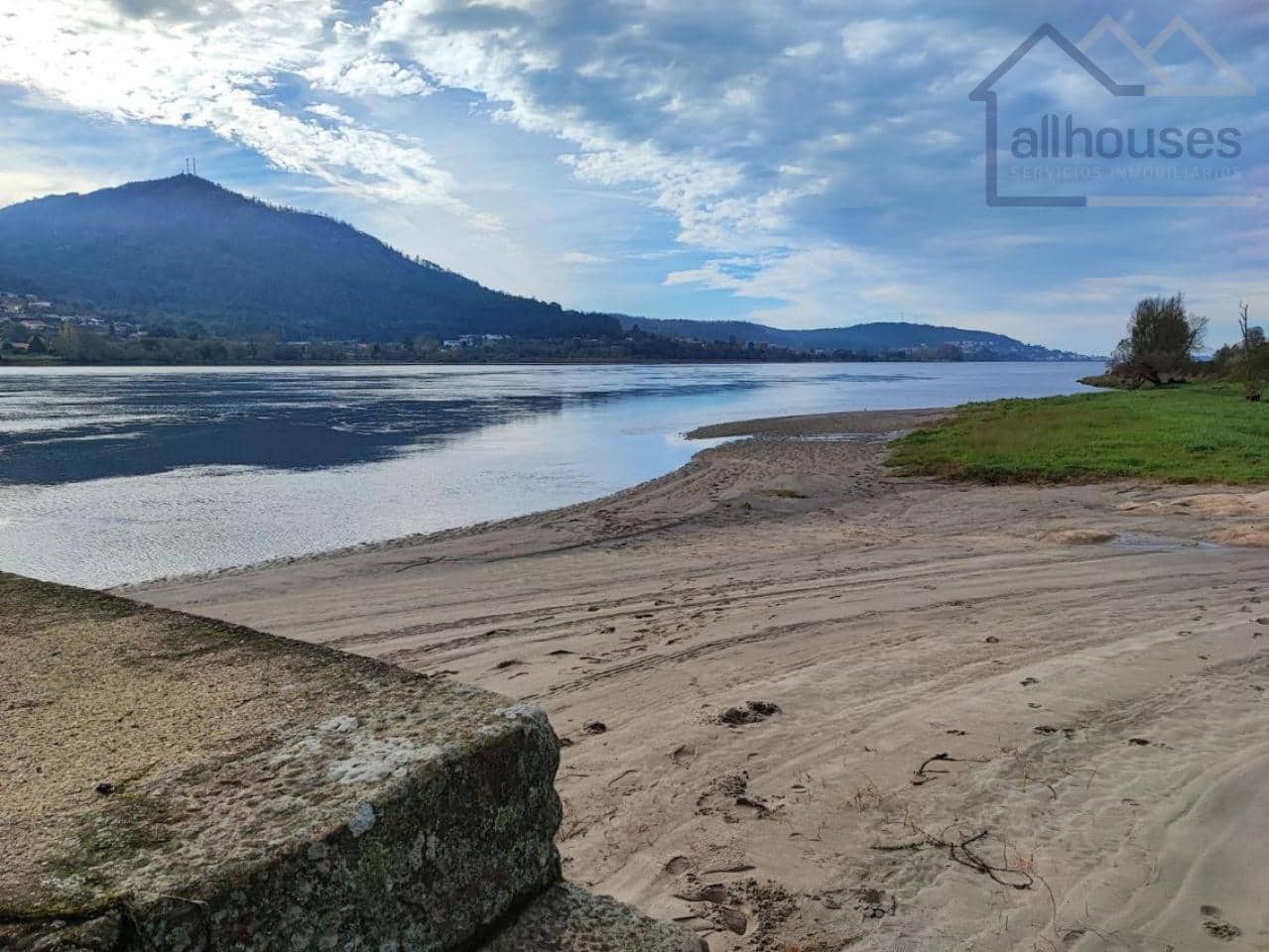 3 bedroom Villa for sale in O Rosal - € 65,000 (Ref: 9417283)