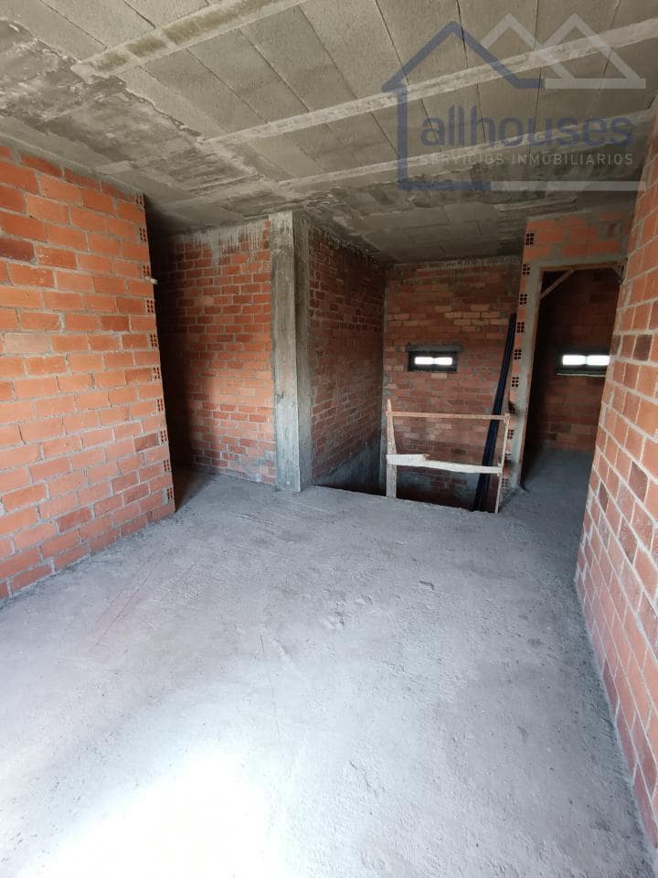 3 bedroom Townhouse for sale in O Rosal with garage - € 83,000 (Ref: 9417284)