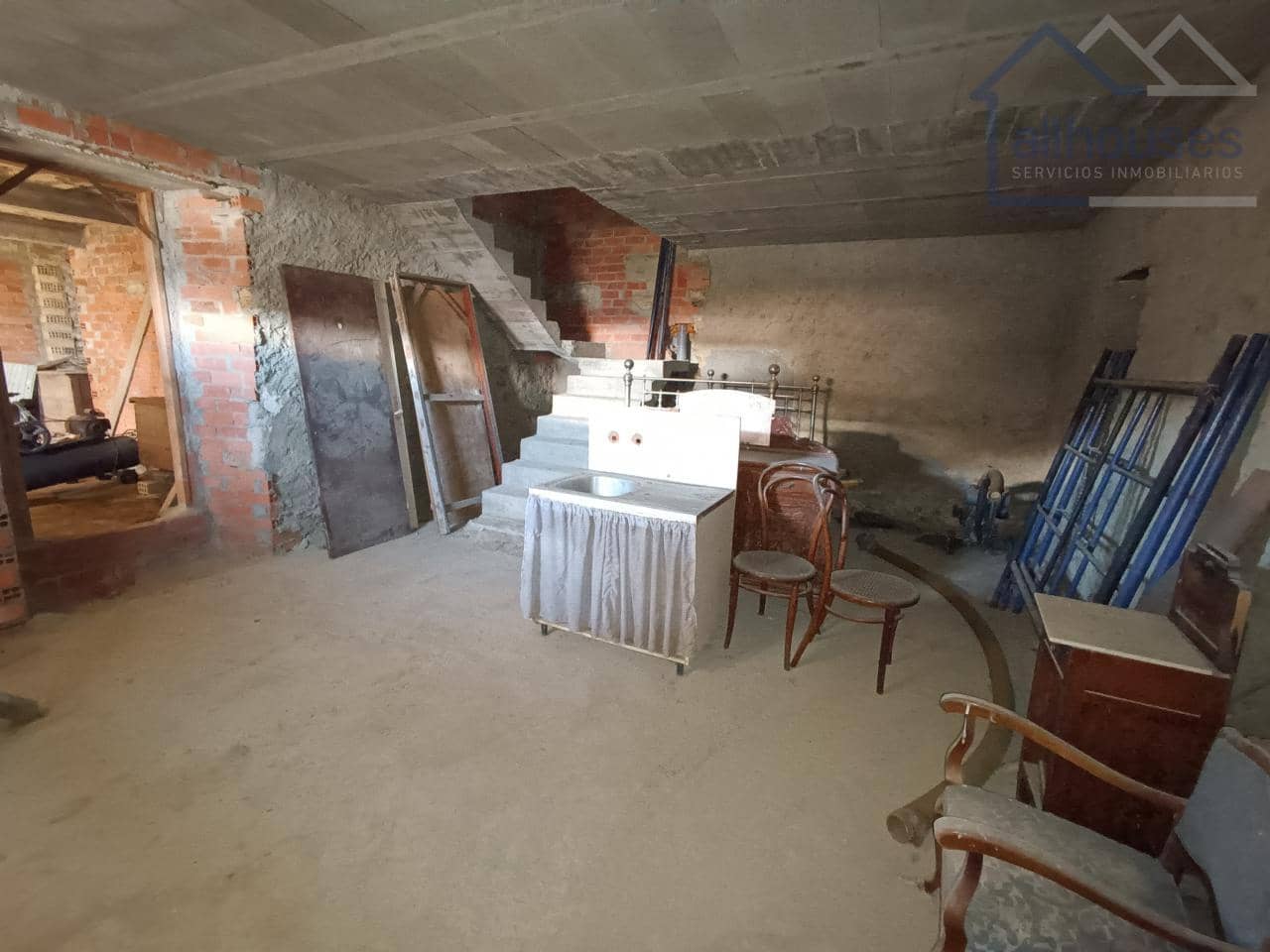 3 bedroom Townhouse for sale in O Rosal with garage - € 83,000 (Ref: 9417284)