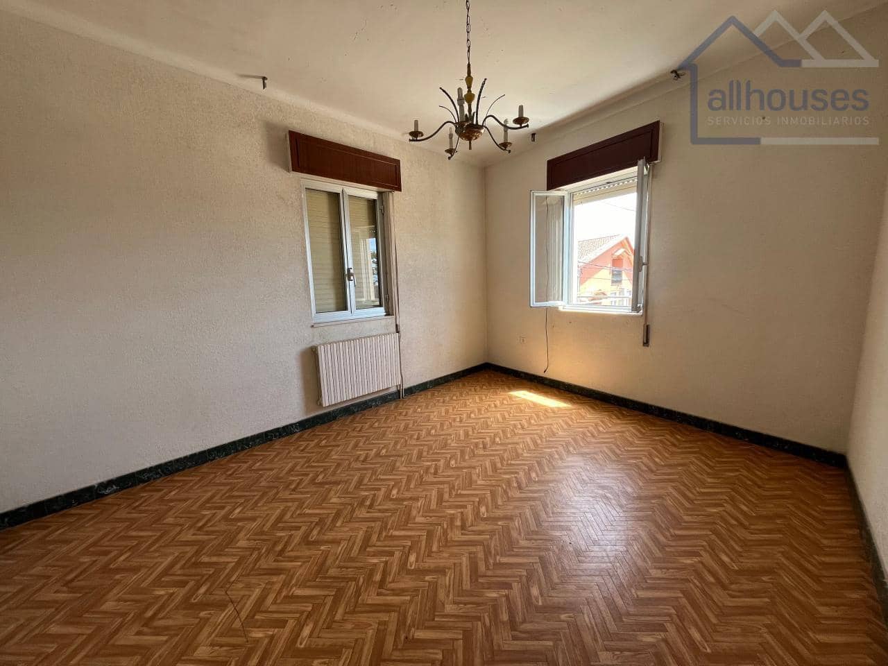 5 soveværelse Byhus til salg i A Guarda - € 140.000 (Ref: 9417286)