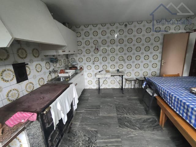 3 bedroom Finca/Country House for sale in O Rosal - € 150,000 (Ref: 9417287)