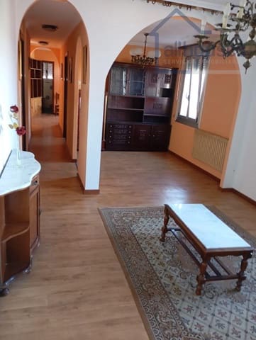 6 bedroom Townhouse for sale in A Guarda with garage - € 140,000 (Ref: 9417288)