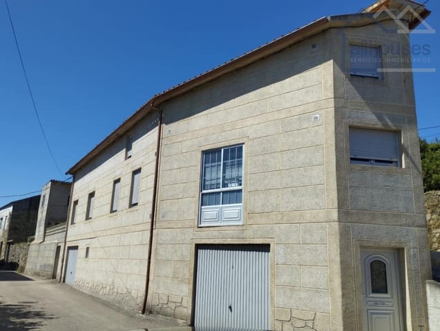 6 bedroom Townhouse for sale in A Guarda with garage - € 140,000 (Ref: 9417288)