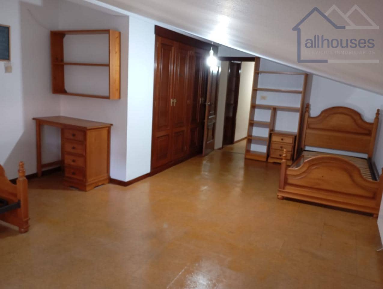 6 bedroom Townhouse for sale in A Guarda with garage - € 140,000 (Ref: 9417288)