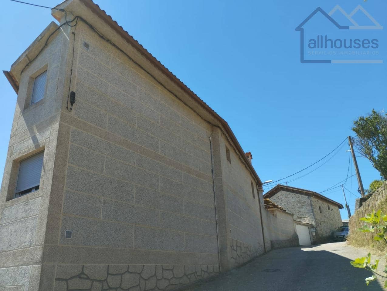 6 bedroom Townhouse for sale in A Guarda with garage - € 140,000 (Ref: 9417288)
