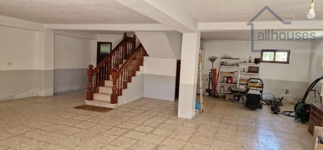4 bedroom Townhouse for sale in A Guarda with garage - € 300,000 (Ref: 9417289)