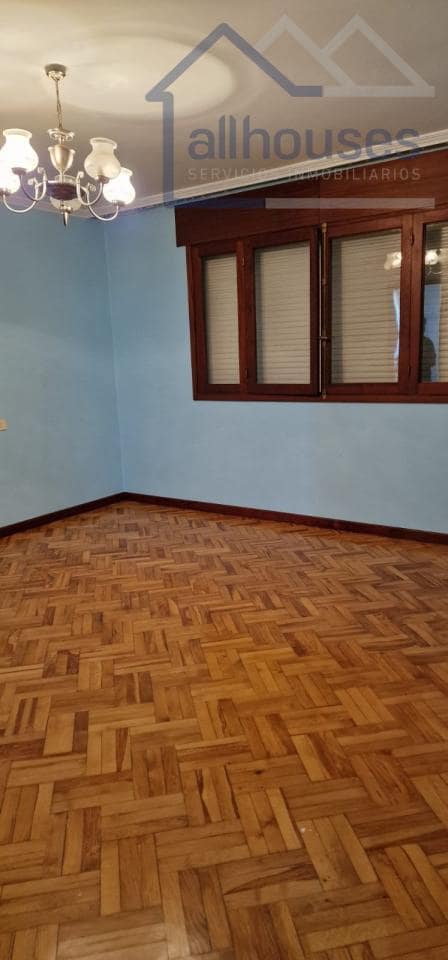 4 bedroom Townhouse for sale in A Guarda with garage - € 300,000 (Ref: 9417289)