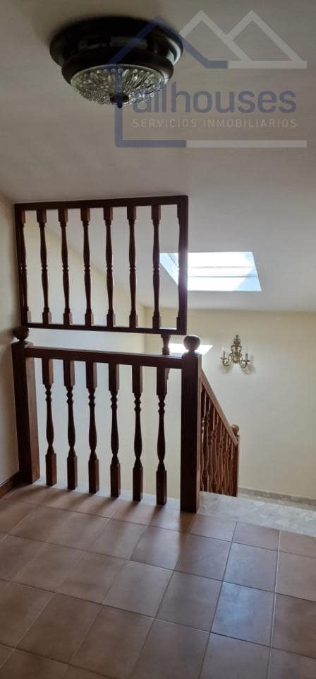 4 bedroom Townhouse for sale in A Guarda with garage - € 300,000 (Ref: 9417289)