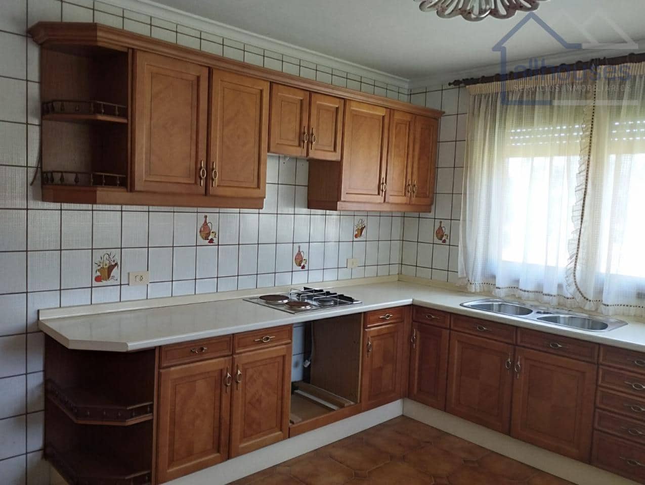 4 bedroom Townhouse for sale in A Guarda with garage - € 300,000 (Ref: 9417289)