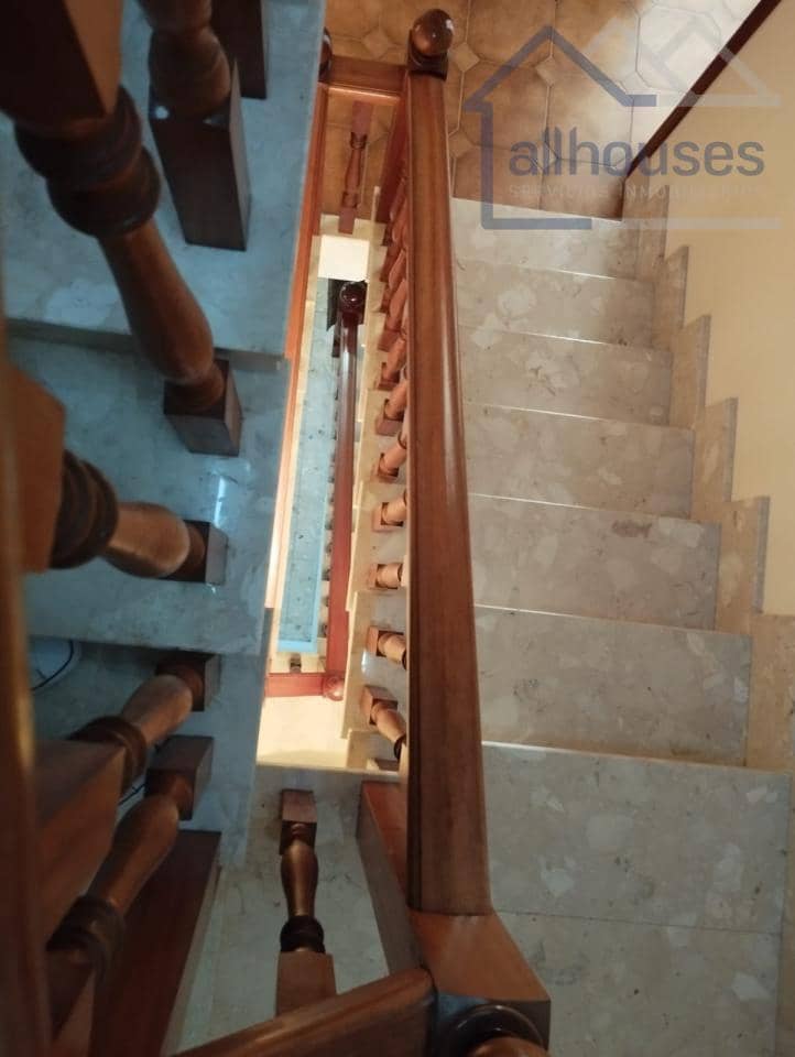 4 bedroom Townhouse for sale in A Guarda with garage - € 300,000 (Ref: 9417289)