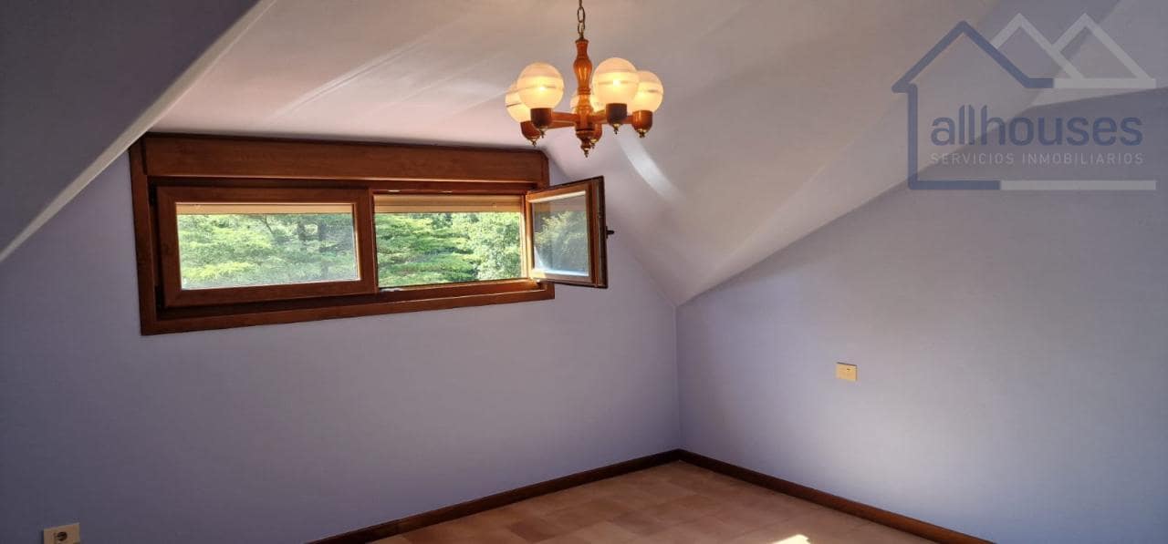 4 bedroom Townhouse for sale in A Guarda with garage - € 300,000 (Ref: 9417289)