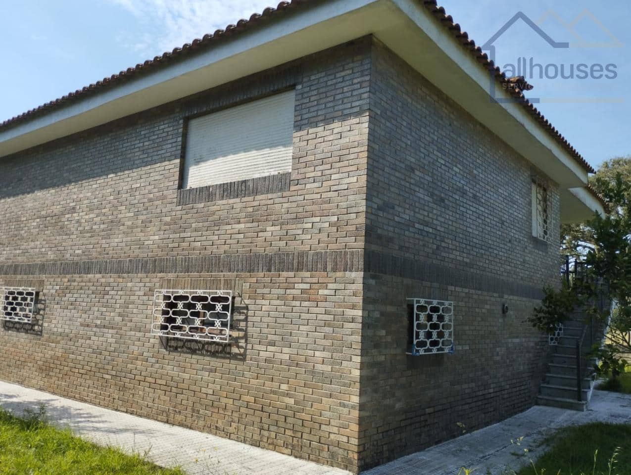 4 bedroom Townhouse for sale in A Guarda with garage - € 300,000 (Ref: 9417289)