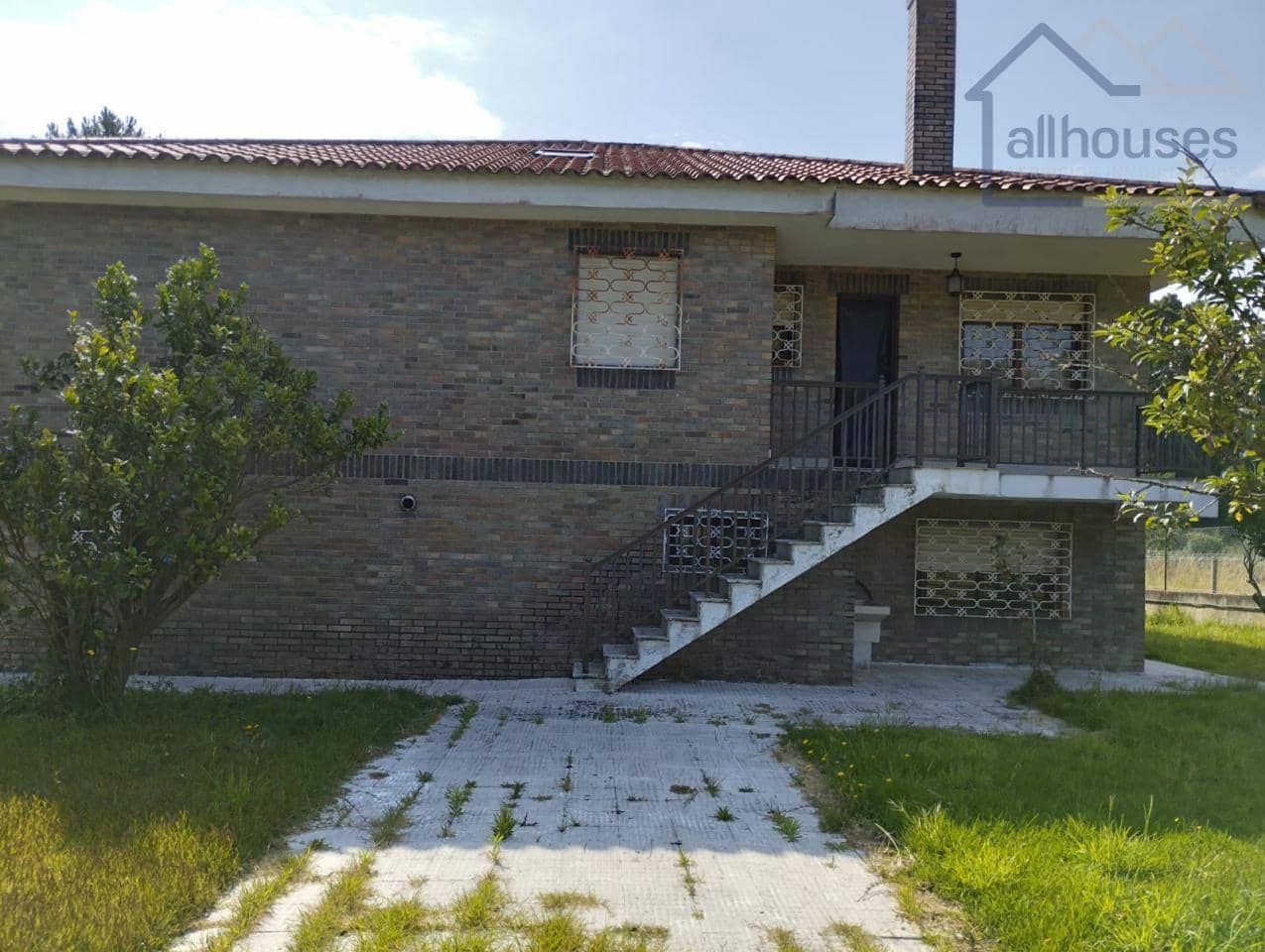 4 bedroom Townhouse for sale in A Guarda with garage - € 300,000 (Ref: 9417289)