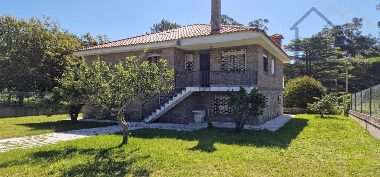 4 bedroom Townhouse for sale in A Guarda with garage - € 300,000 (Ref: 9417289)