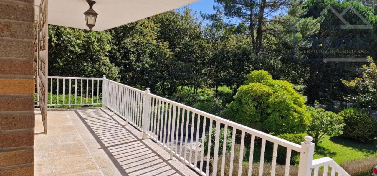 4 bedroom Townhouse for sale in A Guarda with garage - € 300,000 (Ref: 9417289)