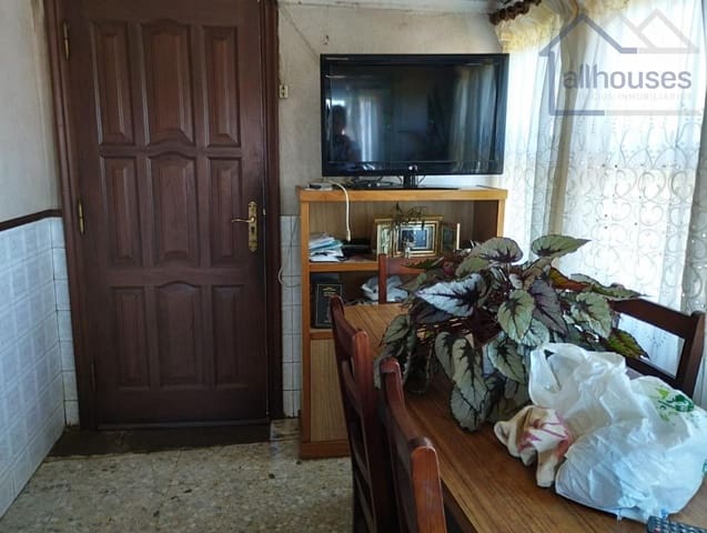 3 bedroom Semi-detached Villa for sale in O Rosal - € 110,000 (Ref: 9417290)