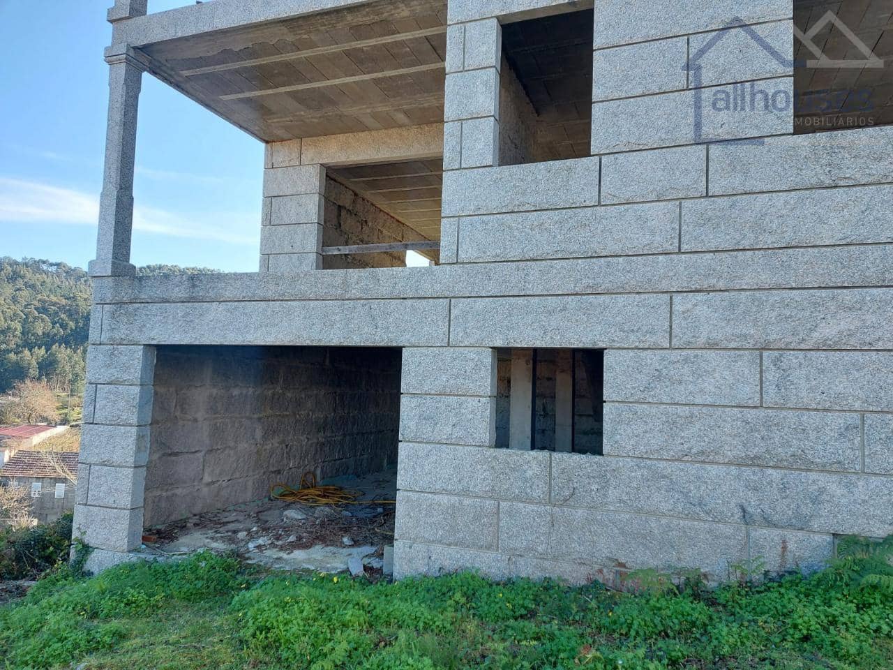 5 bedroom Villa for sale in Baiona with garage - € 180,000 (Ref: 9417294)