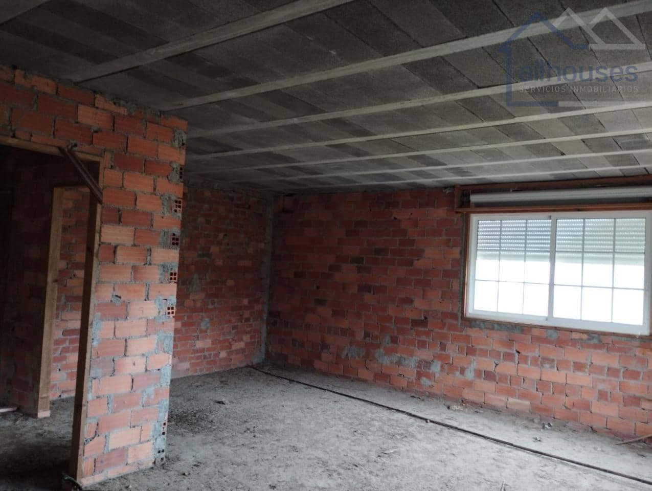 2 bedroom Townhouse for sale in Oia with garage - € 75,000 (Ref: 9417296)