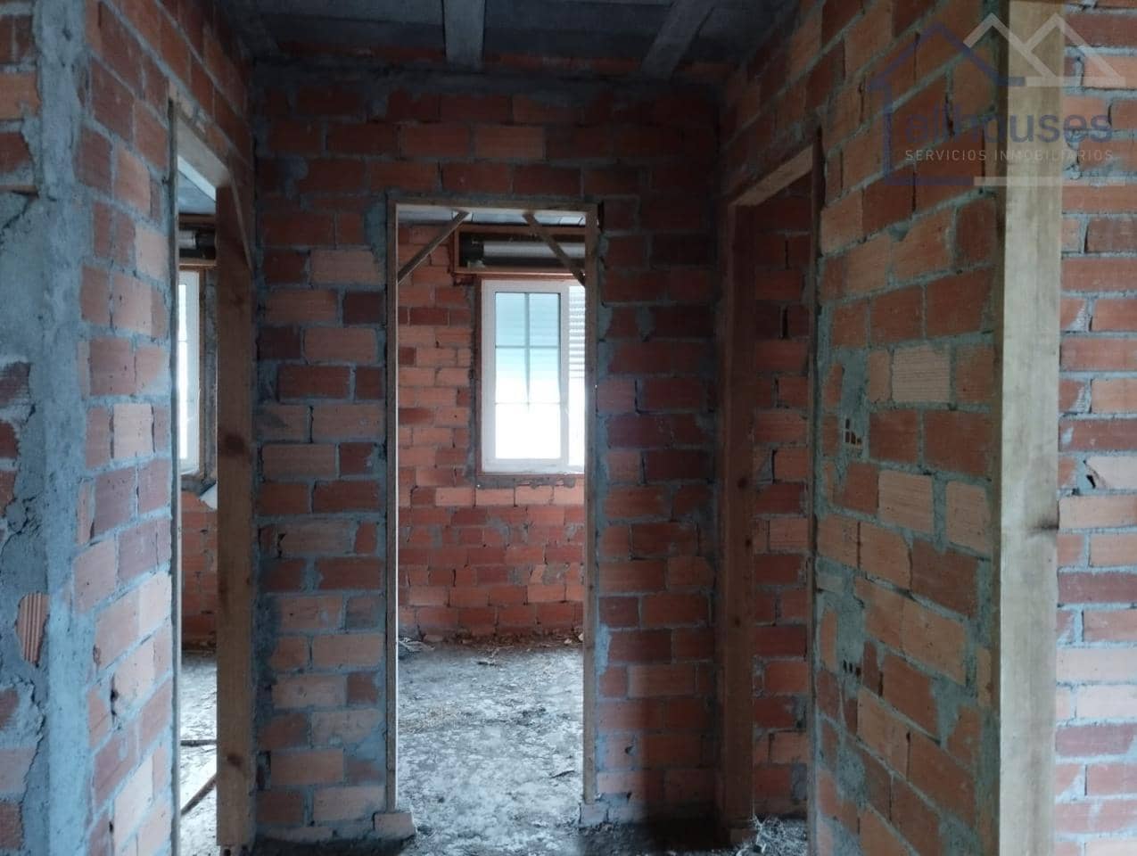 2 bedroom Townhouse for sale in Oia with garage - € 75,000 (Ref: 9417296)