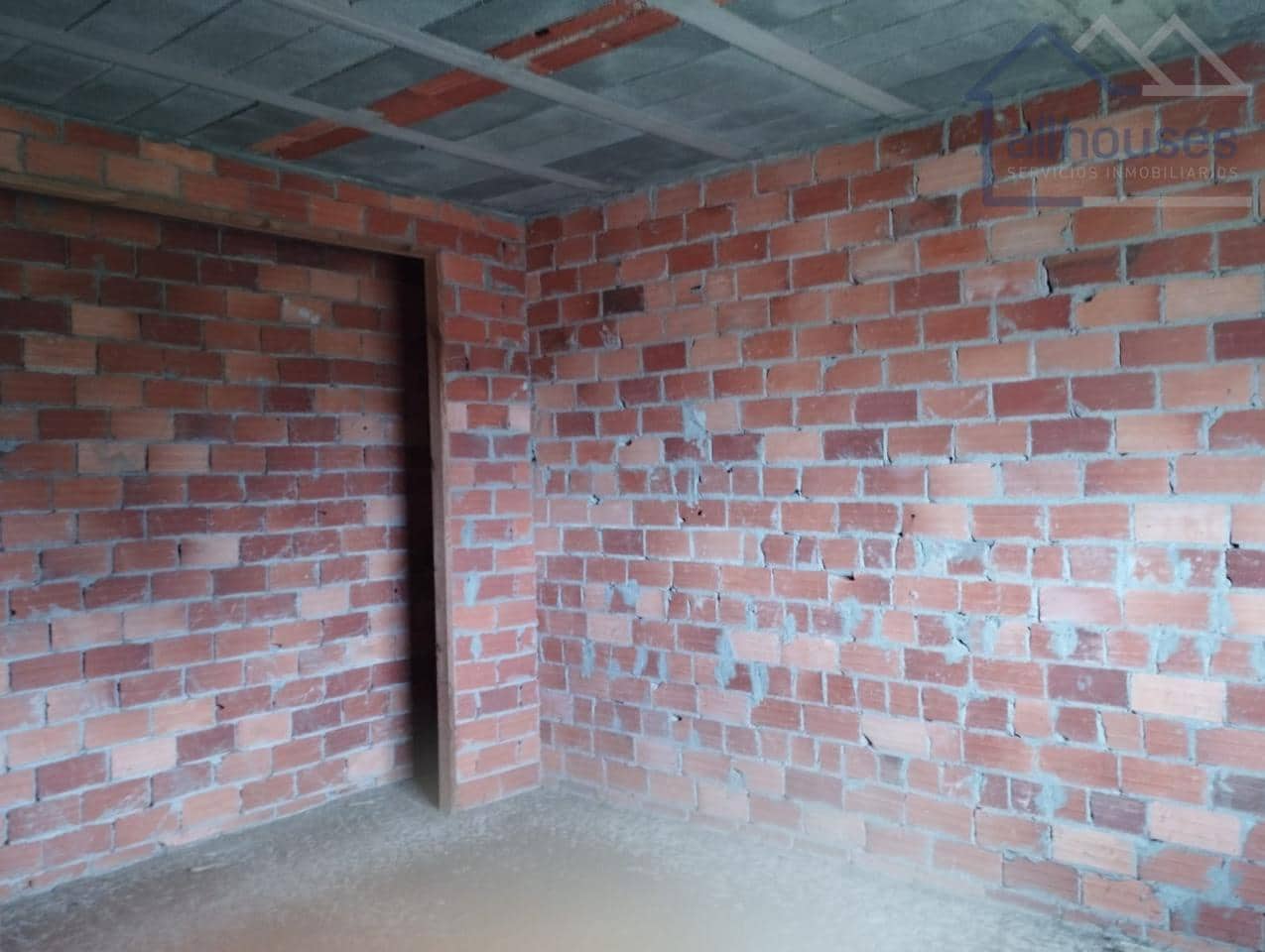 2 bedroom Townhouse for sale in Oia with garage - € 75,000 (Ref: 9417296)