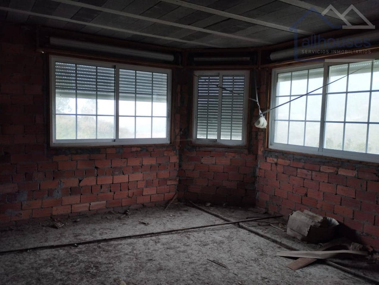 2 bedroom Townhouse for sale in Oia with garage - € 75,000 (Ref: 9417296)