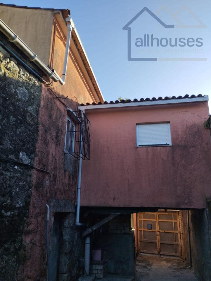 2 bedroom Townhouse for sale in A Guarda with garage - € 125,000 (Ref: 9417299)