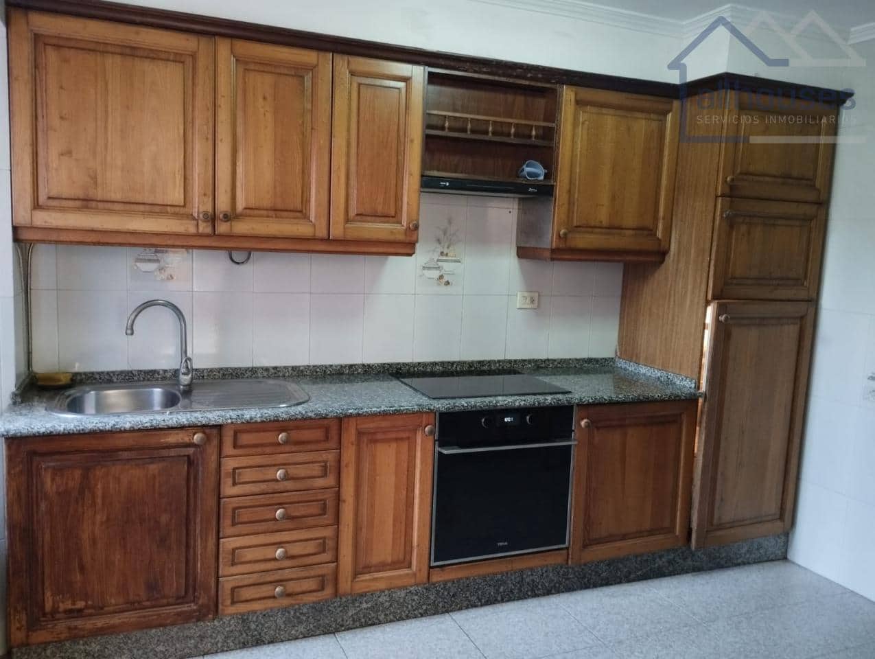 2 bedroom Townhouse for sale in A Guarda with garage - € 125,000 (Ref: 9417299)