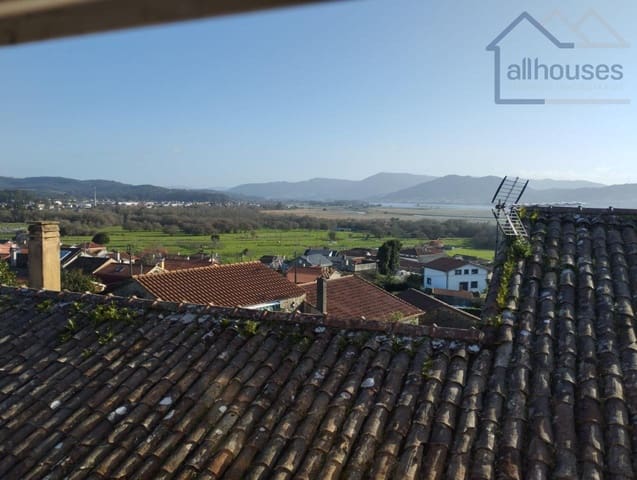 2 bedroom Townhouse for sale in A Guarda with garage - € 125,000 (Ref: 9417299)