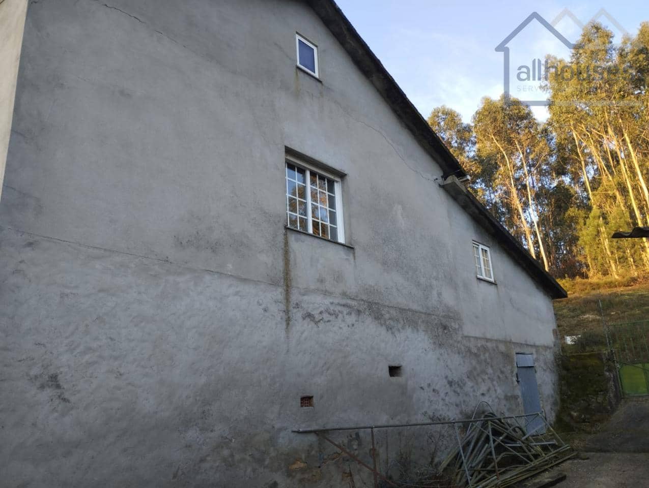 4 bedroom Townhouse for sale in Oia with garage - € 190,000 (Ref: 9417300)