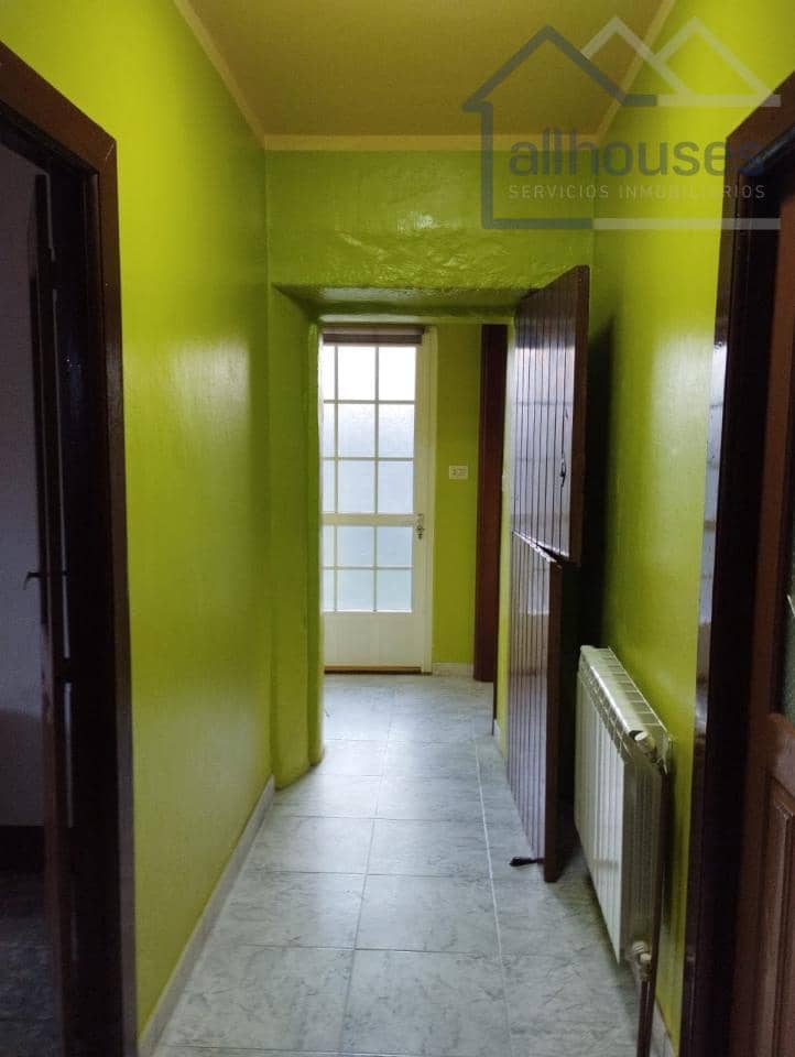 4 bedroom Townhouse for sale in Oia with garage - € 190,000 (Ref: 9417300)