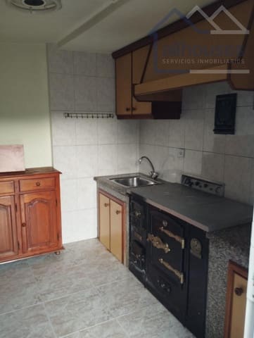 4 bedroom Townhouse for sale in Oia with garage - € 190,000 (Ref: 9417300)