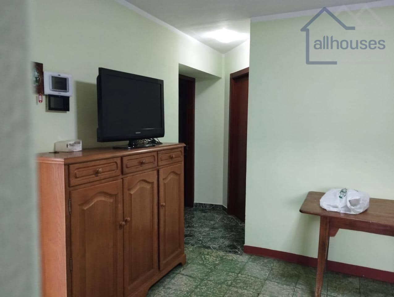 4 bedroom Townhouse for sale in Oia with garage - € 190,000 (Ref: 9417300)