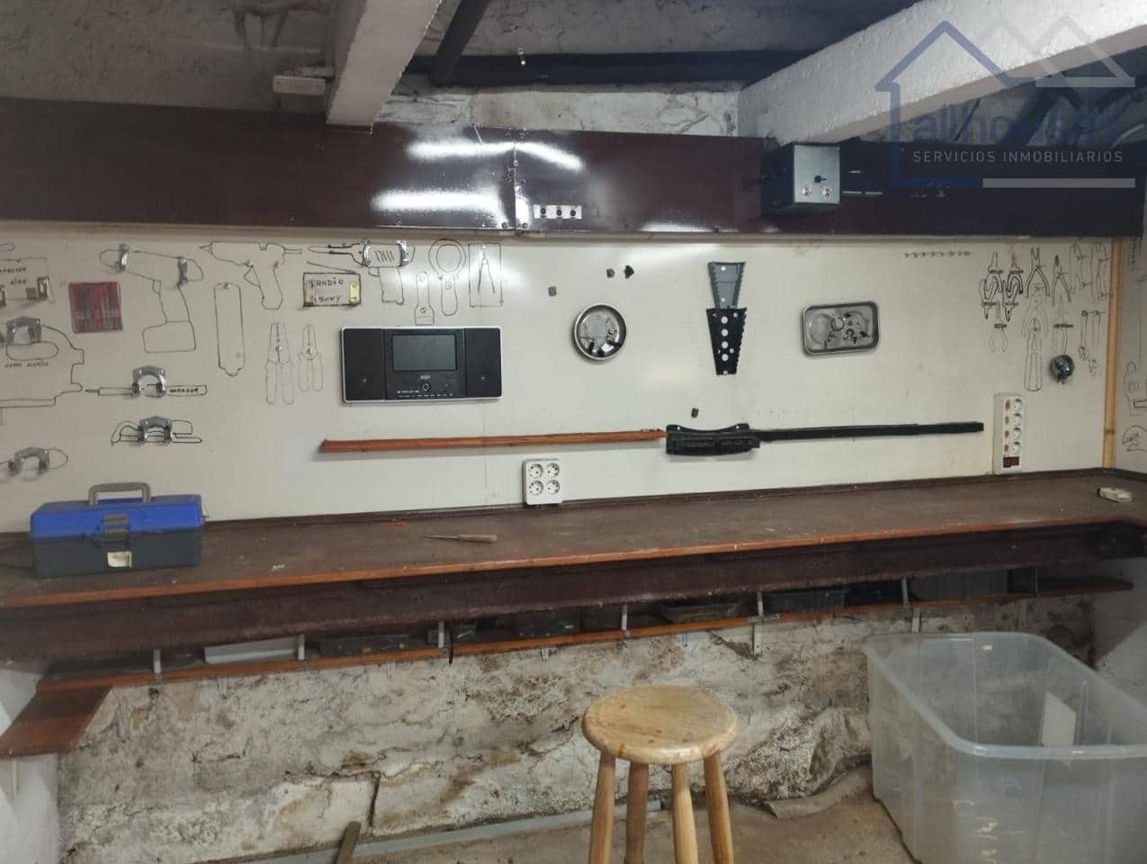 4 bedroom Townhouse for sale in Oia with garage - € 190,000 (Ref: 9417300)