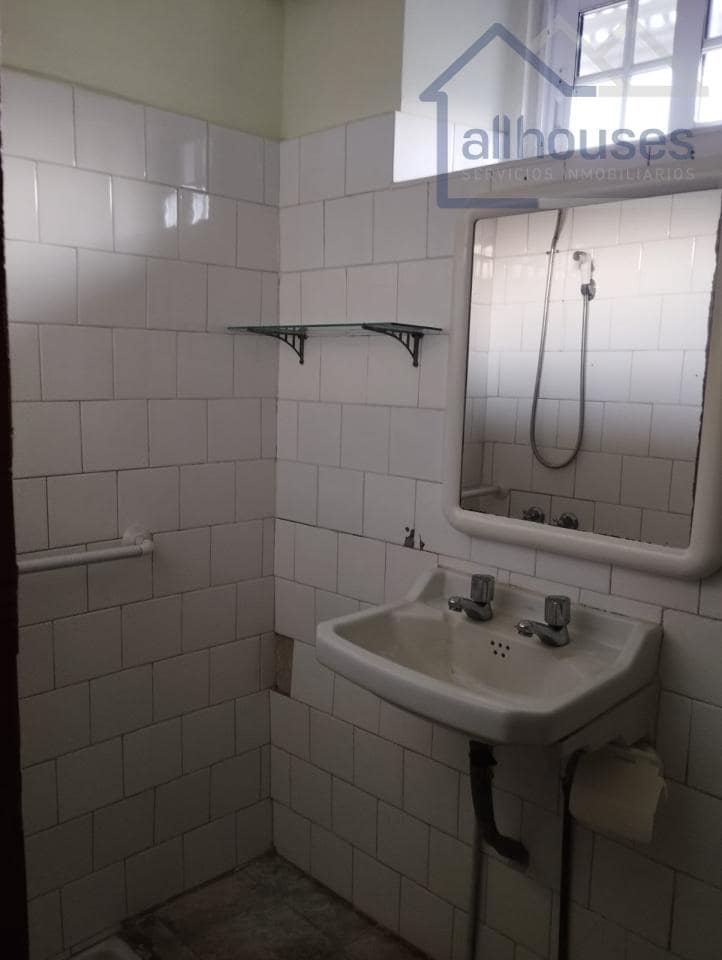 4 bedroom Townhouse for sale in Oia with garage - € 190,000 (Ref: 9417300)