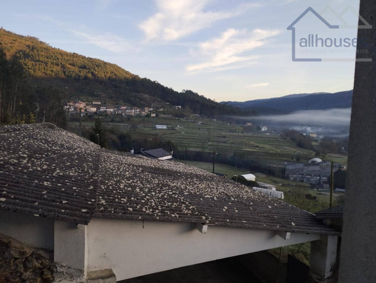 4 bedroom Townhouse for sale in Oia with garage - € 190,000 (Ref: 9417300)