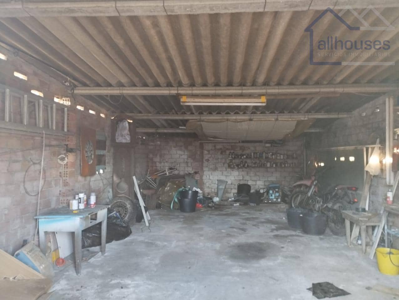 4 bedroom Townhouse for sale in Oia with garage - € 190,000 (Ref: 9417300)