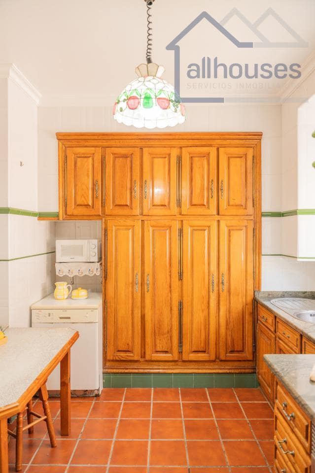 6 bedroom Finca/Country House for sale in A Guarda with garage - € 445,000 (Ref: 9417302)