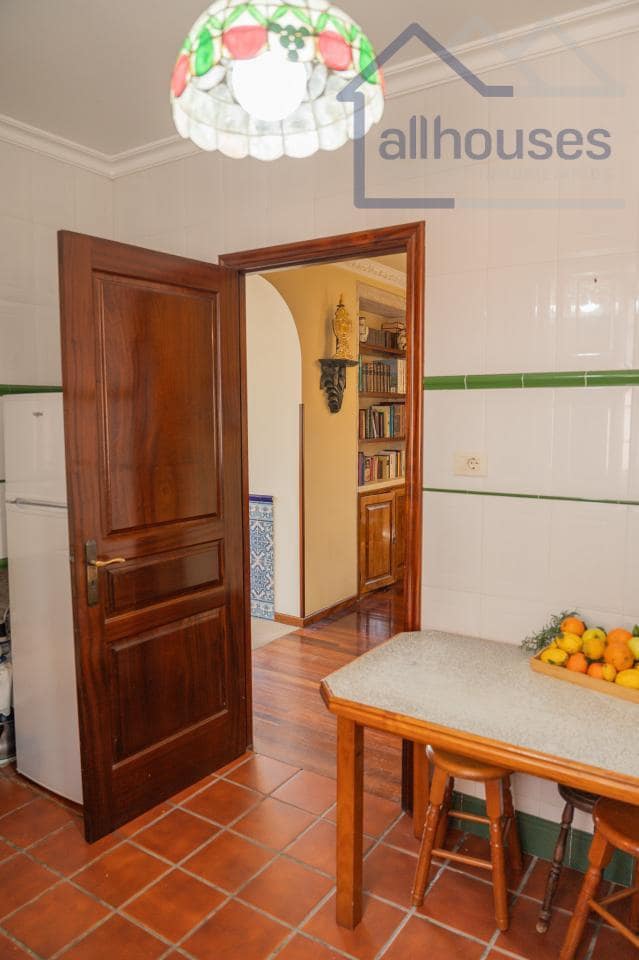 6 bedroom Finca/Country House for sale in A Guarda with garage - € 445,000 (Ref: 9417302)