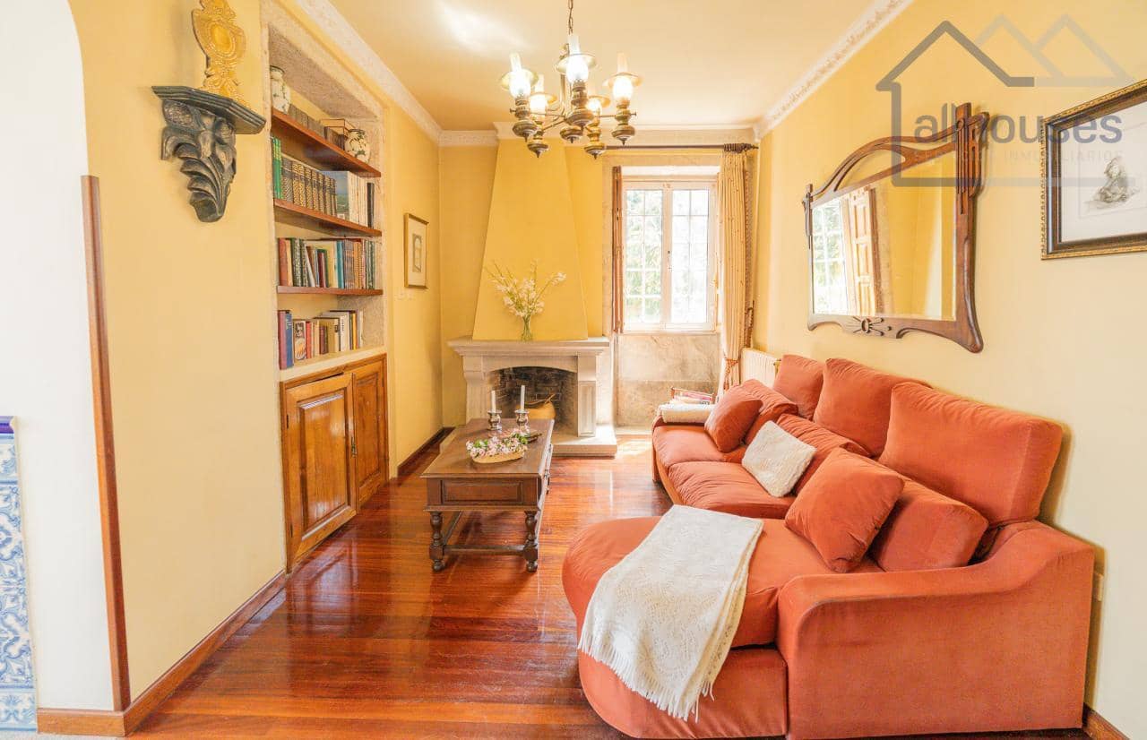 6 bedroom Finca/Country House for sale in A Guarda with garage - € 445,000 (Ref: 9417302)