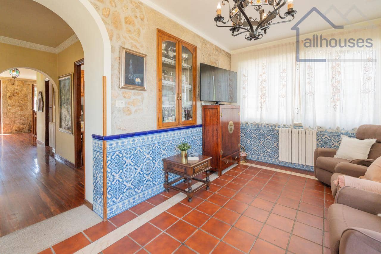 6 bedroom Finca/Country House for sale in A Guarda with garage - € 445,000 (Ref: 9417302)