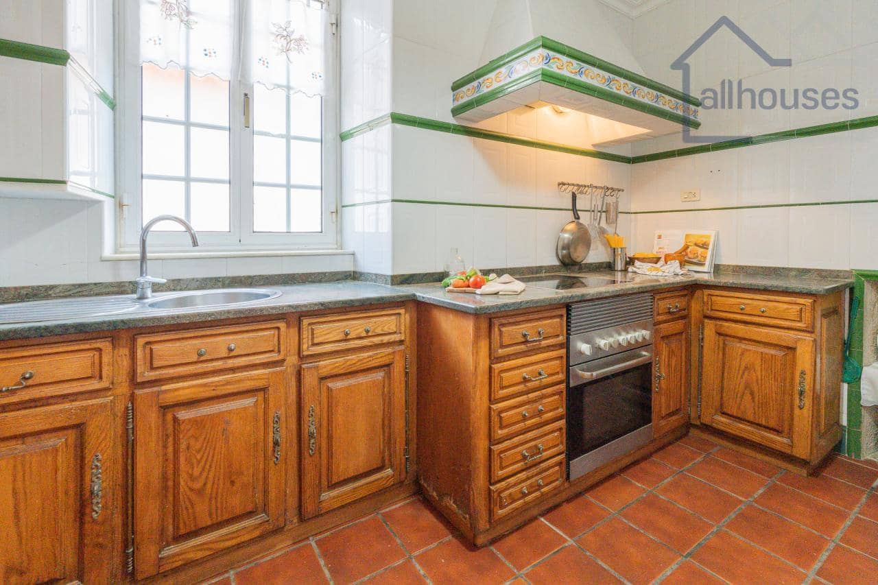 6 bedroom Finca/Country House for sale in A Guarda with garage - € 445,000 (Ref: 9417302)