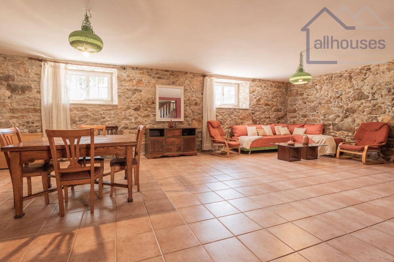 6 bedroom Finca/Country House for sale in A Guarda with garage - € 445,000 (Ref: 9417302)
