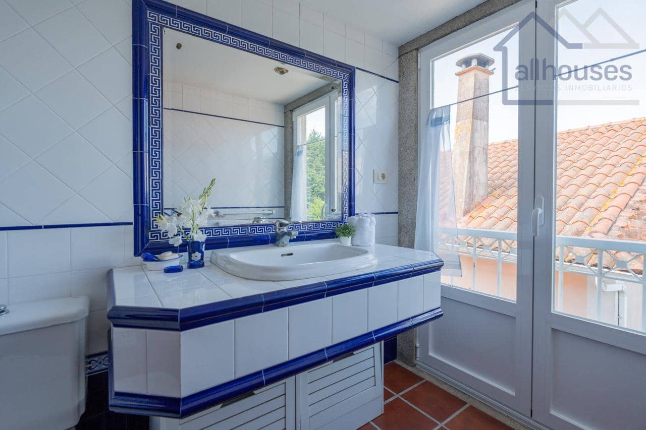 6 bedroom Finca/Country House for sale in A Guarda with garage - € 445,000 (Ref: 9417302)