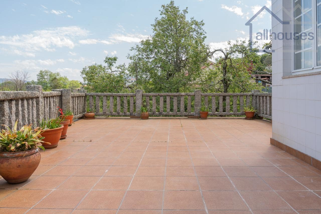 6 bedroom Finca/Country House for sale in A Guarda with garage - € 445,000 (Ref: 9417302)