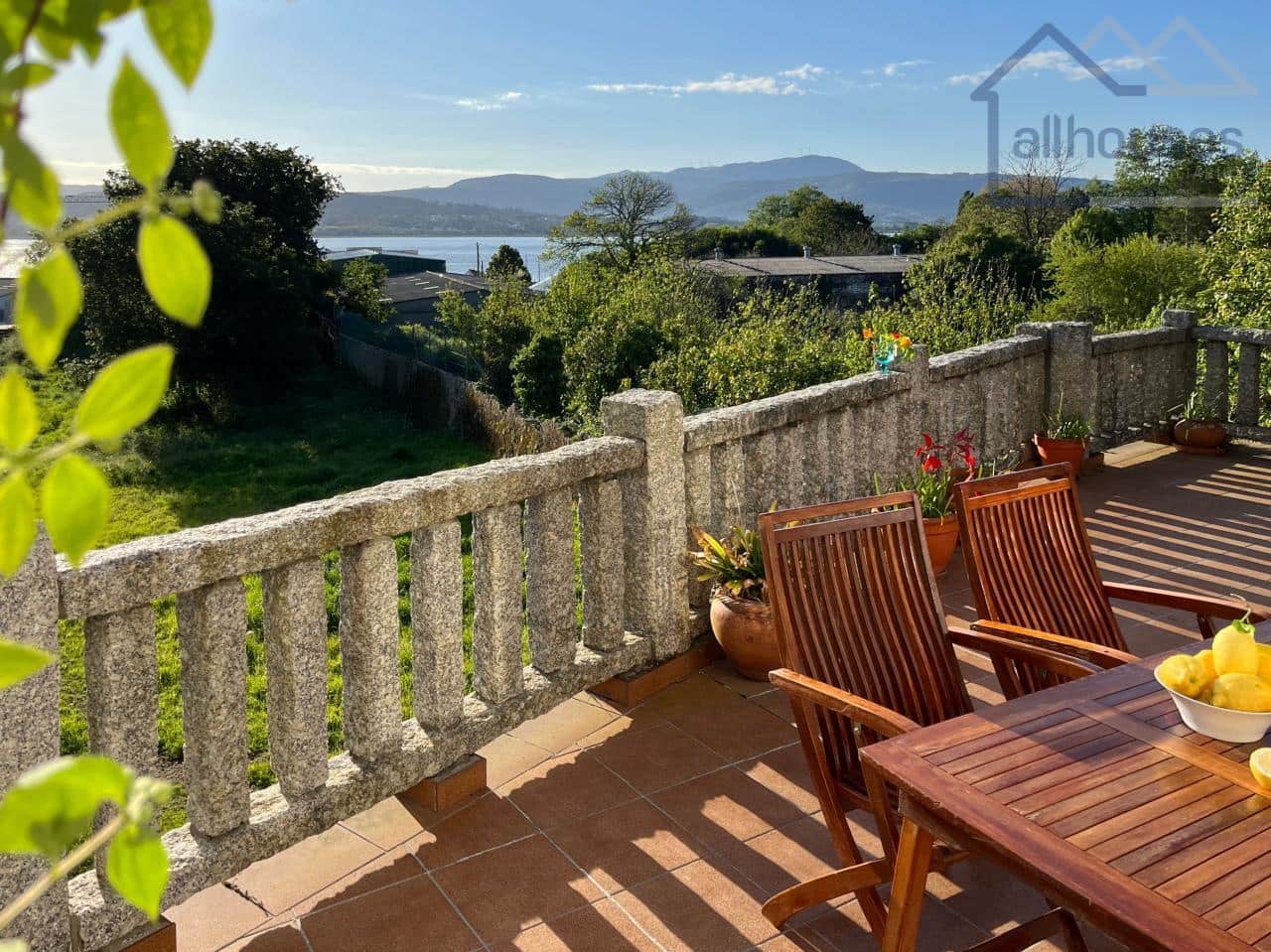 6 bedroom Finca/Country House for sale in A Guarda with garage - € 445,000 (Ref: 9417302)