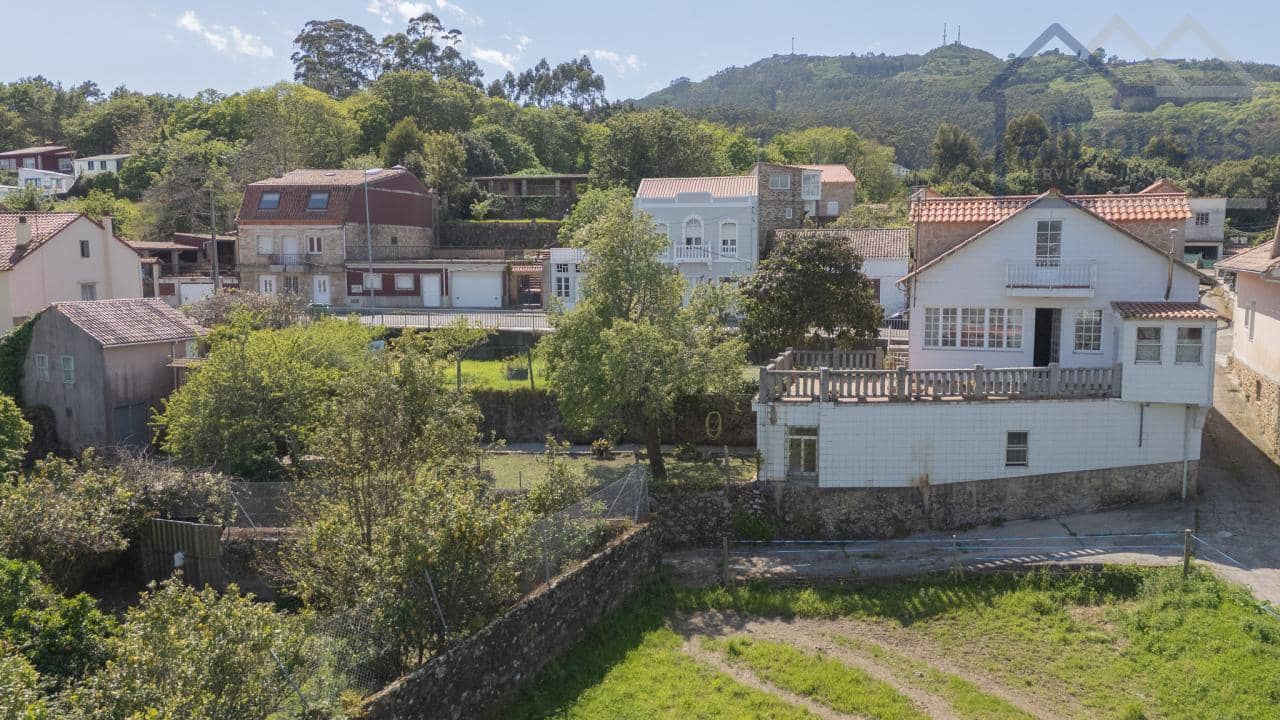 6 bedroom Finca/Country House for sale in A Guarda with garage - € 445,000 (Ref: 9417302)